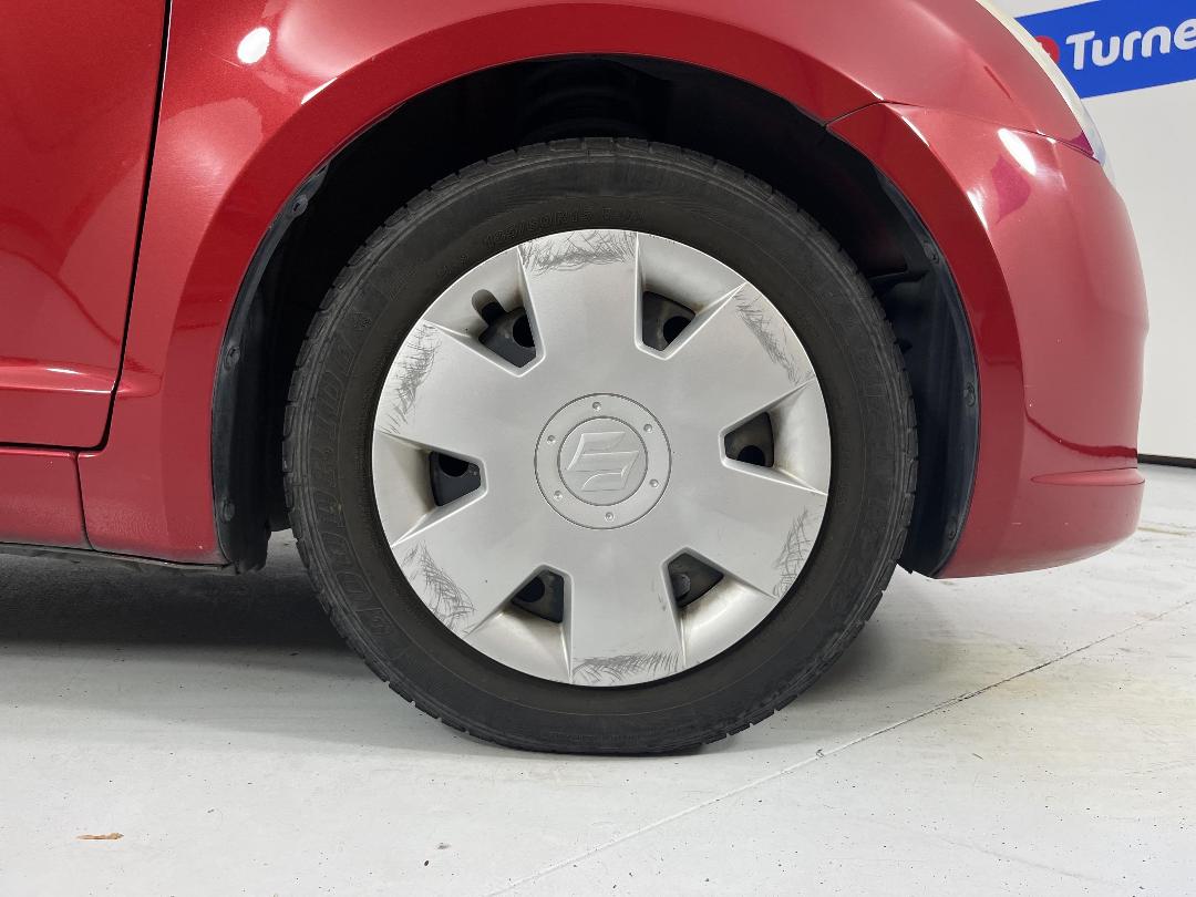 Photo '9' of Suzuki Swift Photo '9' of Suzuki Swift