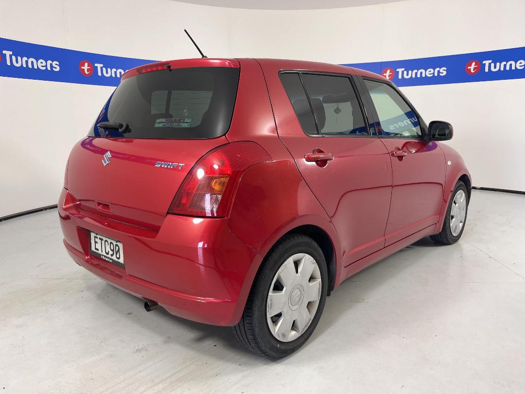 Photo '7' of Suzuki Swift Photo '7' of Suzuki Swift