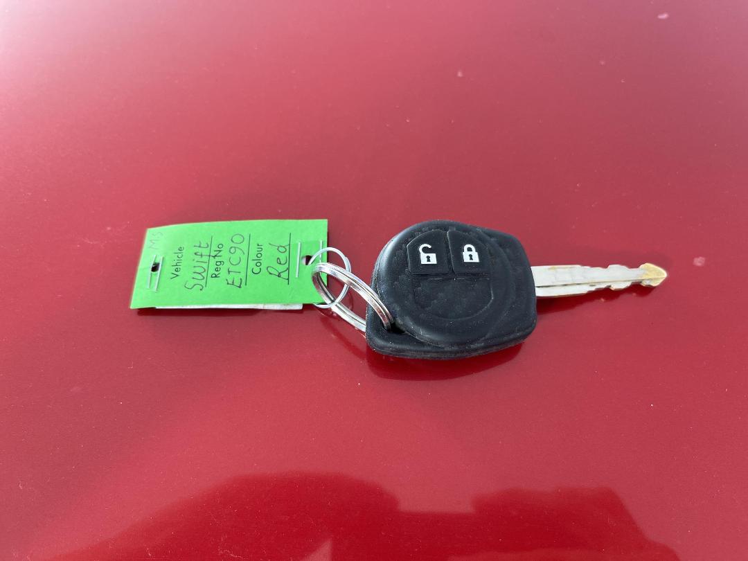 Photo '22' of Suzuki Swift Photo '22' of Suzuki Swift