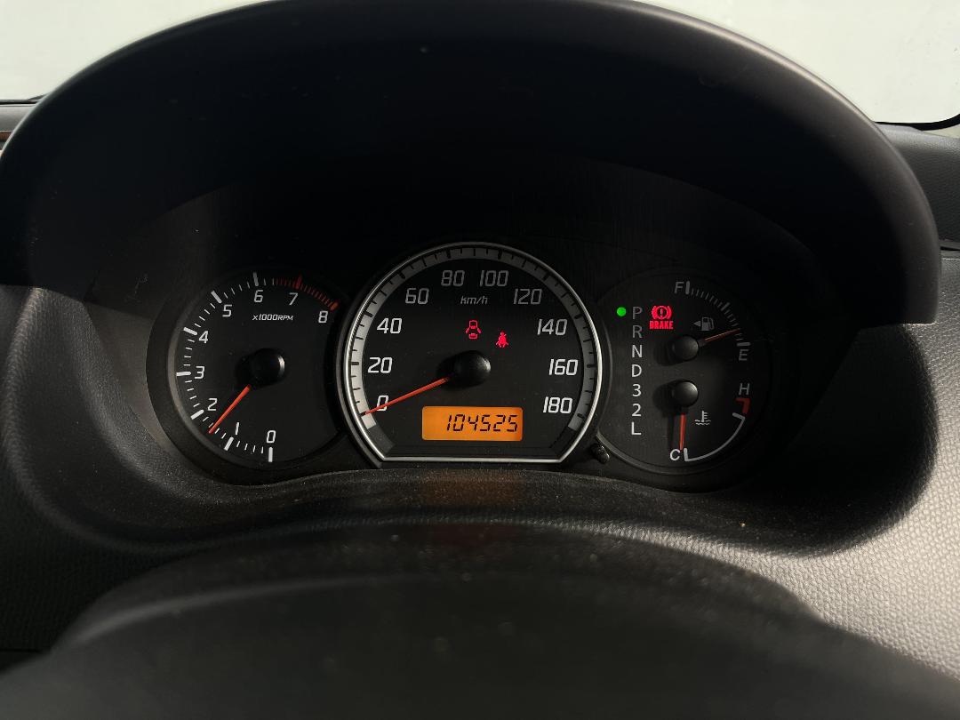 Photo '21' of Suzuki Swift Photo '21' of Suzuki Swift