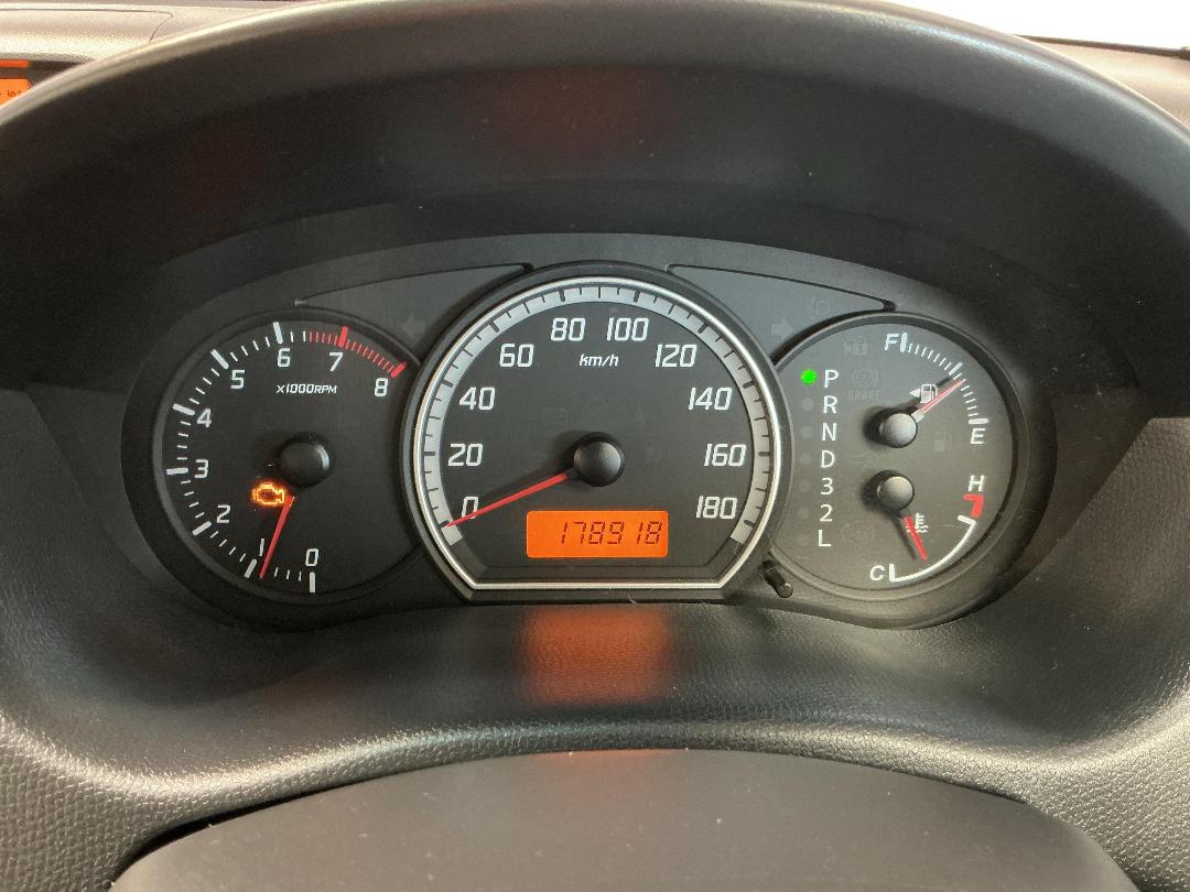 Photo '21' of Suzuki Swift