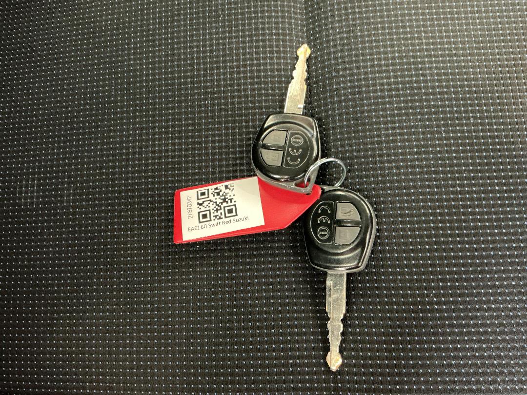 Photo '22' of Suzuki Swift