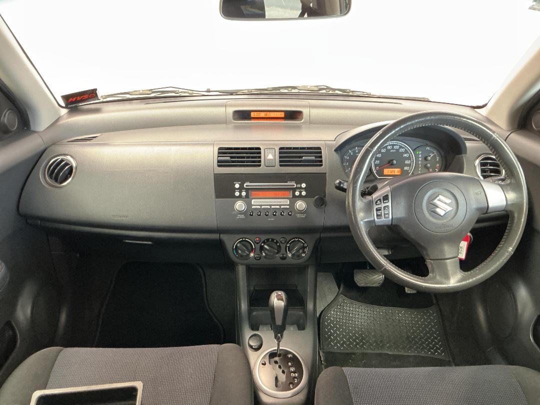 Photo '17' of Suzuki Swift