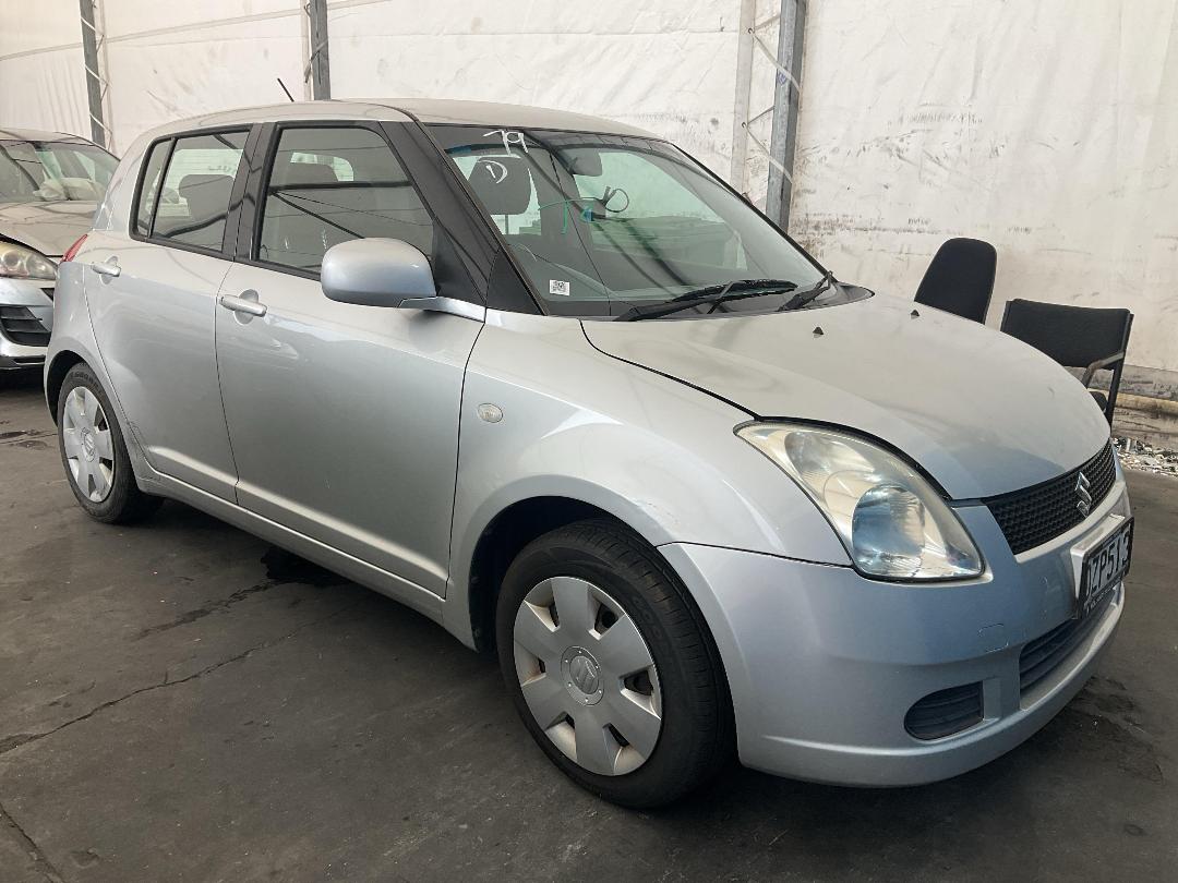 Photo '2' of Suzuki Swift Glxh