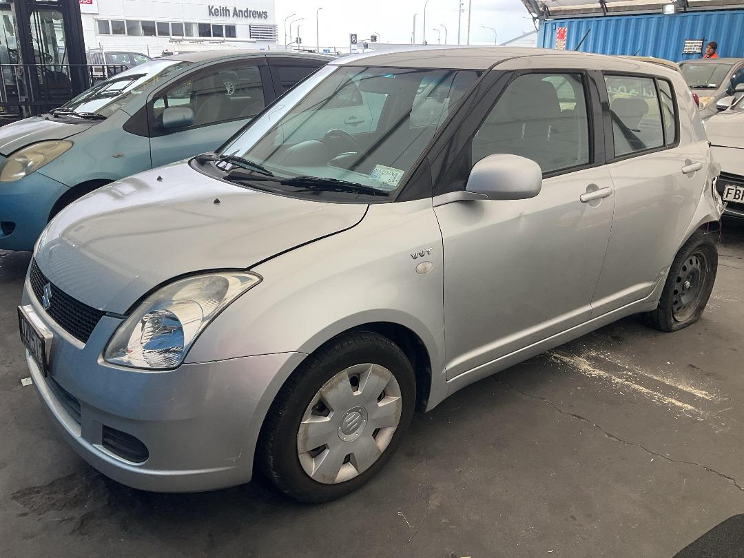 Photo '3' of Suzuki Swift Glxh