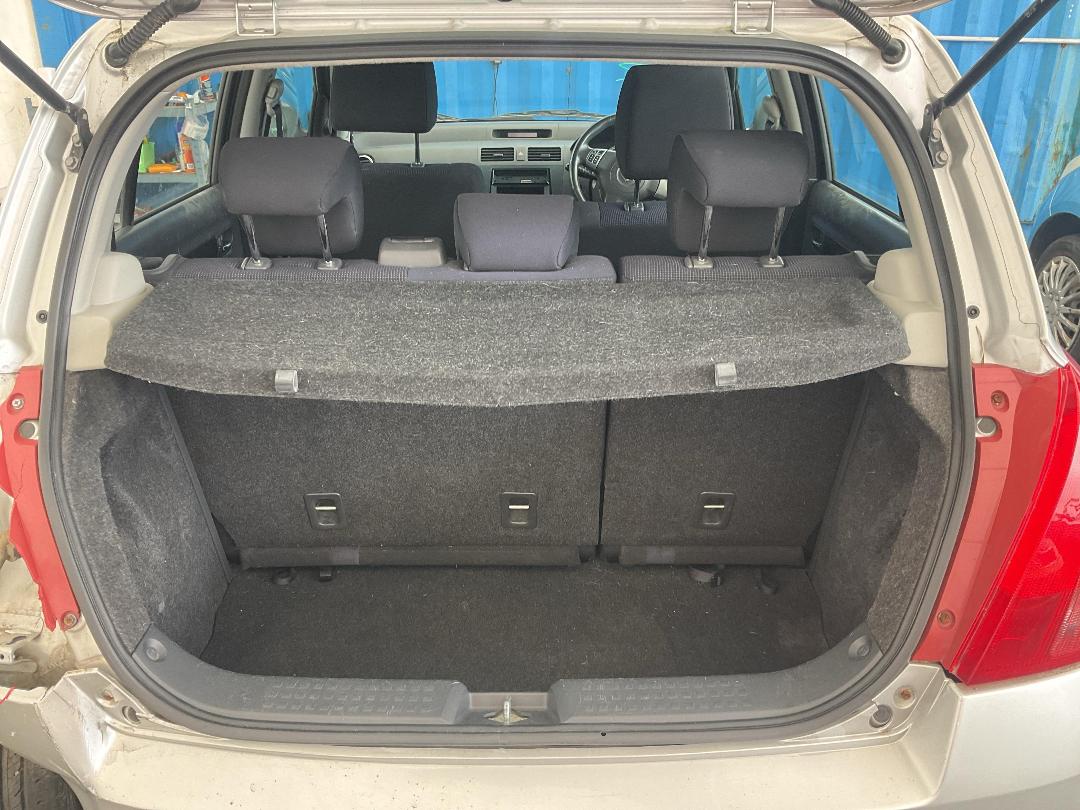 Photo '30' of Suzuki Swift Glxh