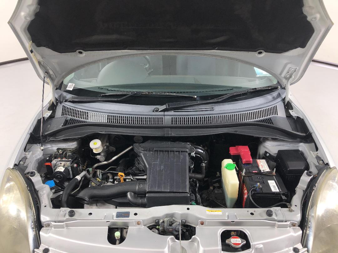 Photo '13' of Suzuki Swift