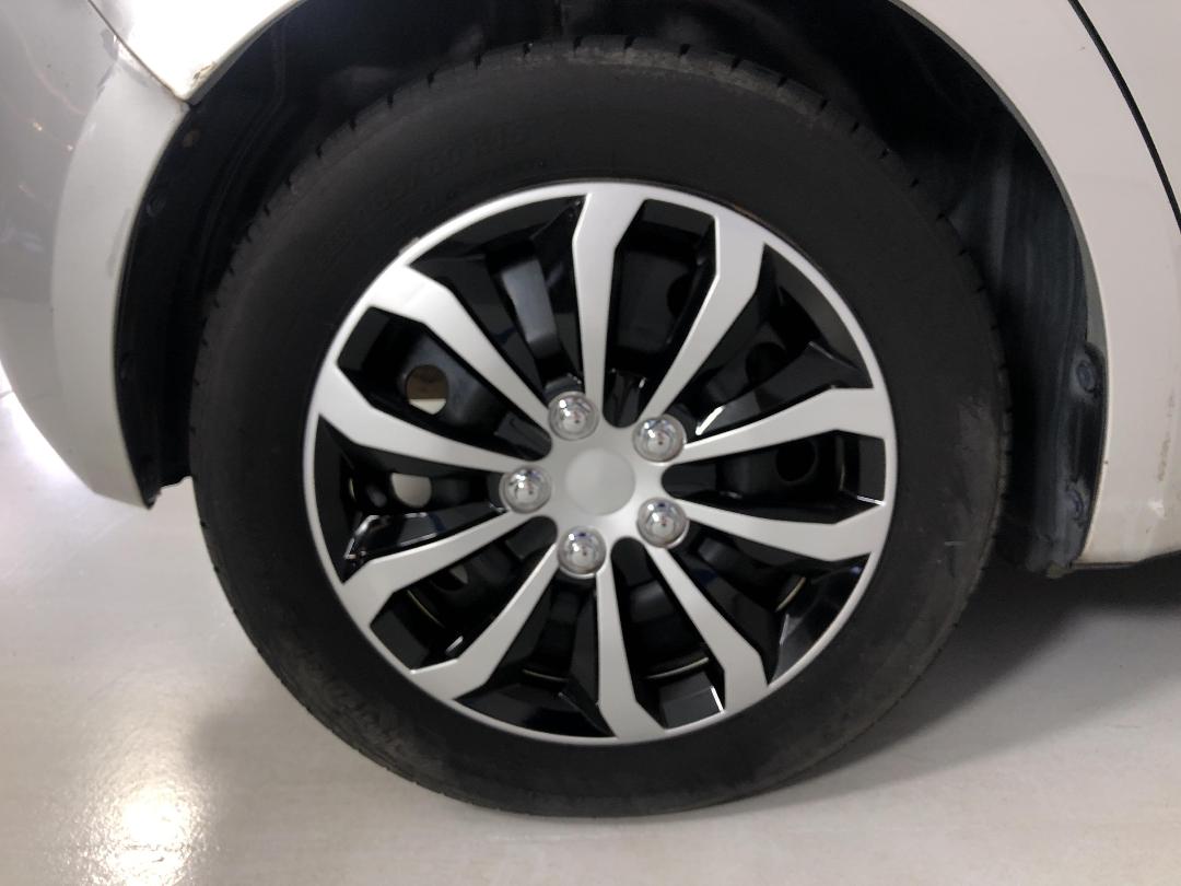 Photo '12' of Suzuki Swift