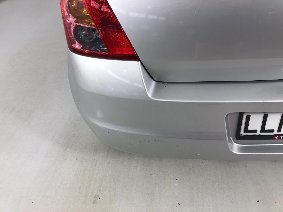 Photo '27' of Suzuki Swift