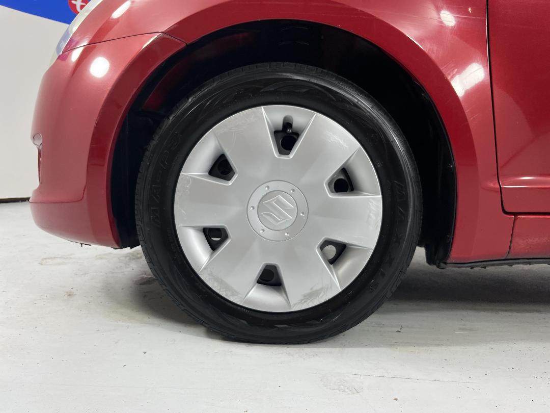 Photo '10' of Suzuki Swift