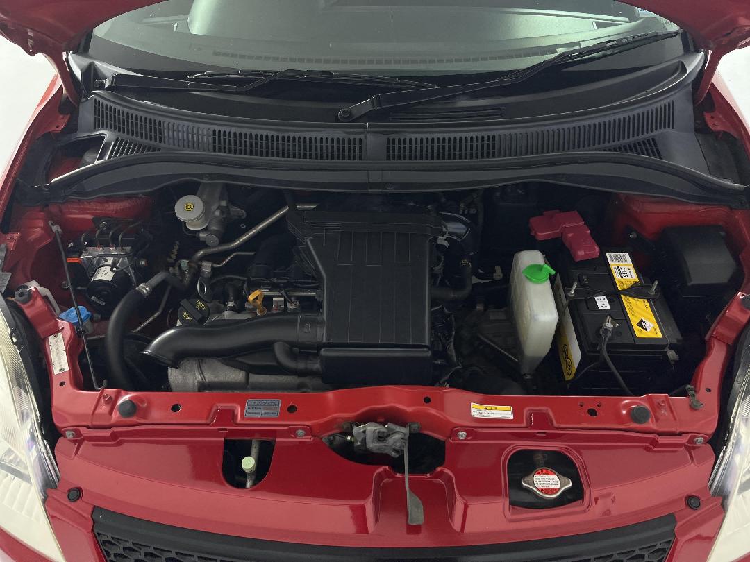 Photo '13' of Suzuki Swift