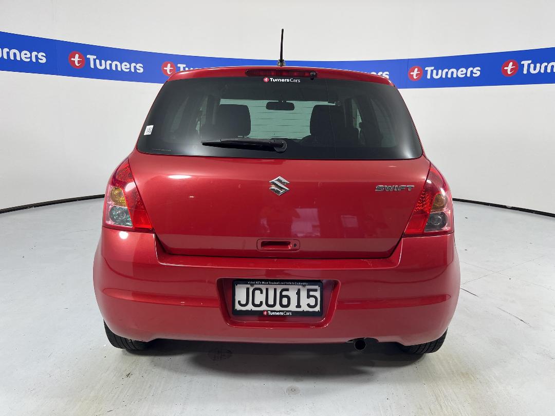 Photo '6' of Suzuki Swift