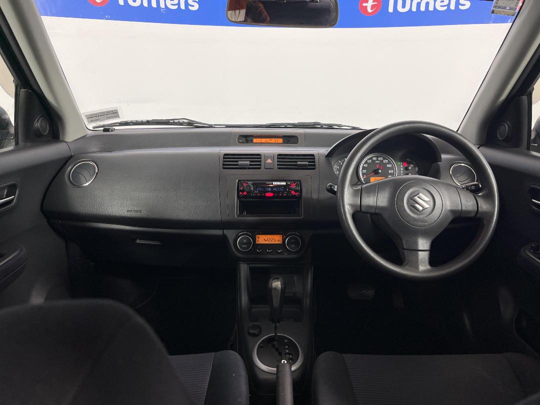 Photo '17' of Suzuki Swift