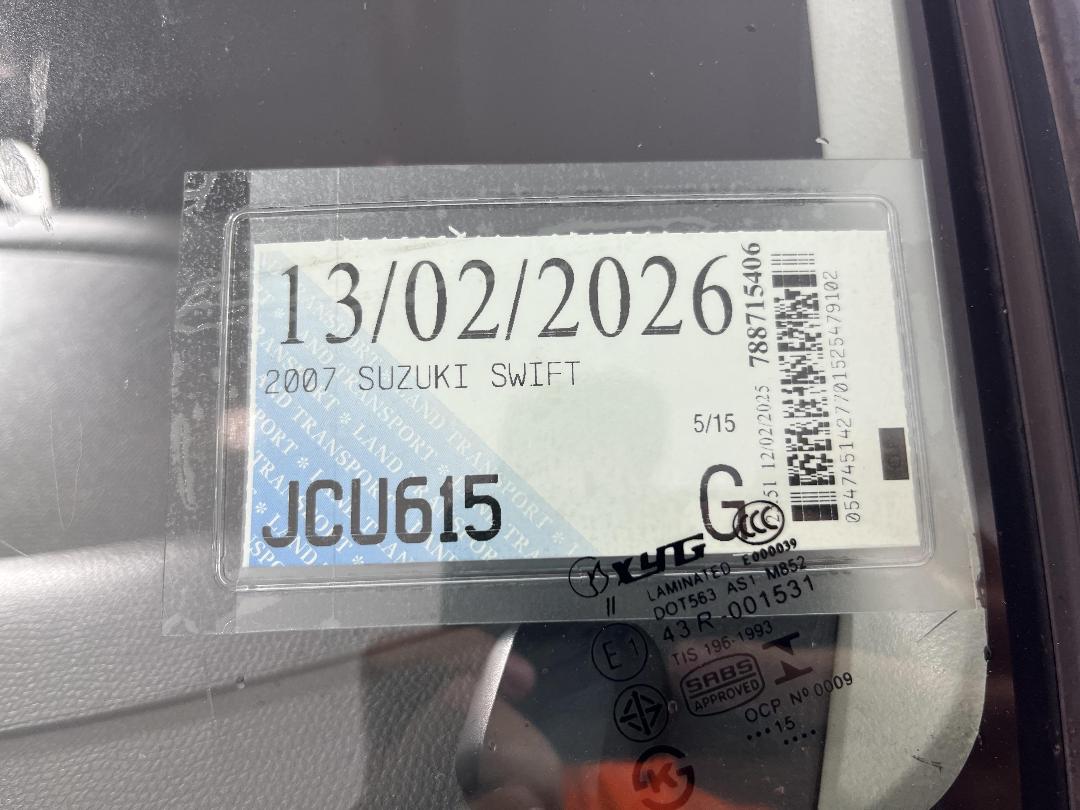 Photo '24' of Suzuki Swift