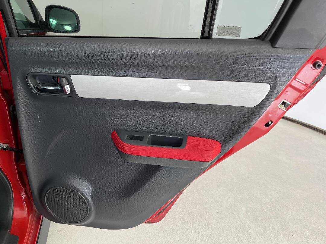 Photo '19' of Suzuki Swift