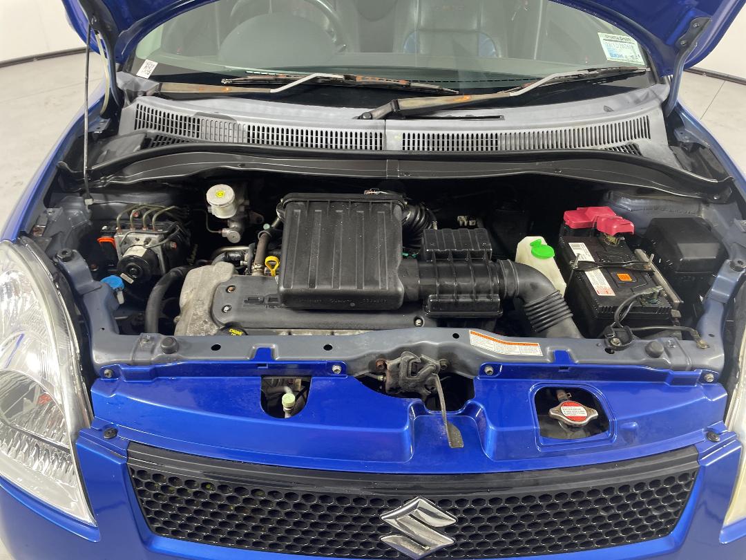 Photo '13' of Suzuki Swift Photo '13' of Suzuki Swift