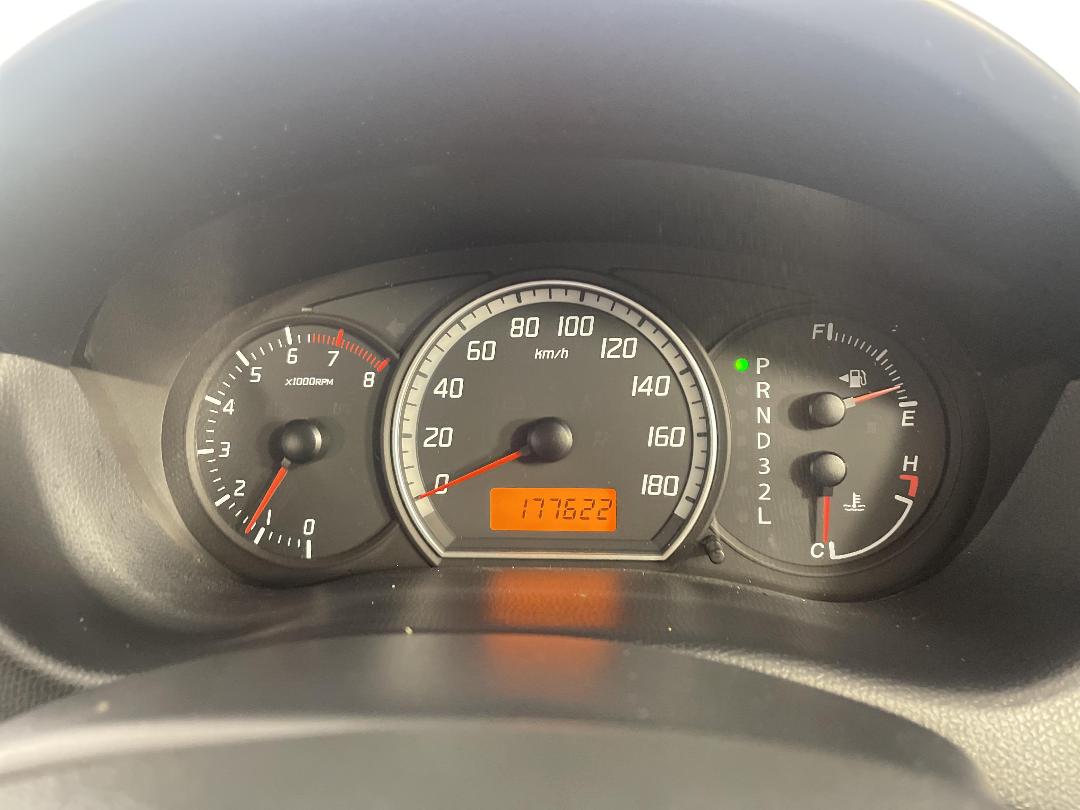 Photo '21' of Suzuki Swift Photo '21' of Suzuki Swift