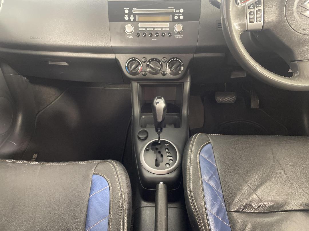 Photo '18' of Suzuki Swift Photo '18' of Suzuki Swift