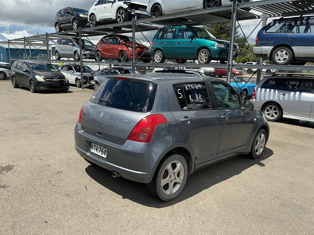 Photo '6' of Suzuki Swift