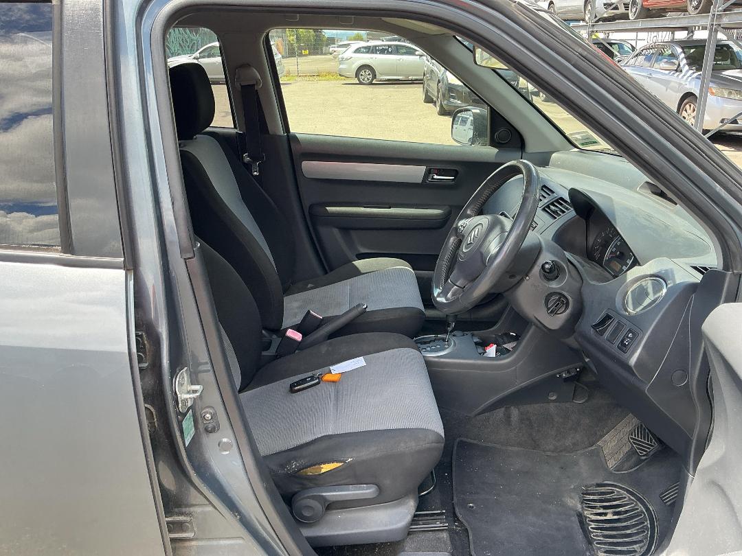 Photo '12' of Suzuki Swift