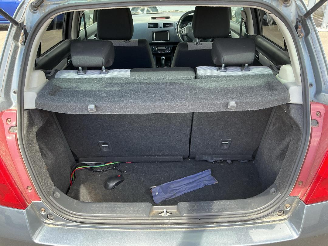 Photo '14' of Suzuki Swift