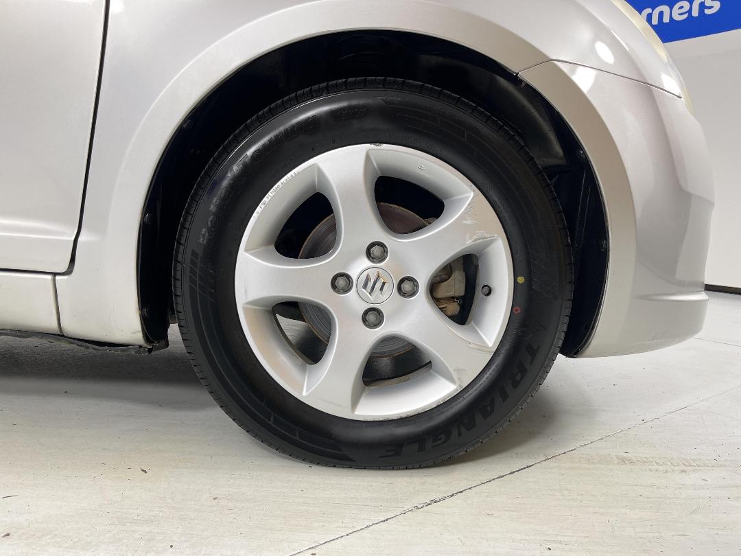 Photo '9' of Suzuki Swift Photo '9' of Suzuki Swift