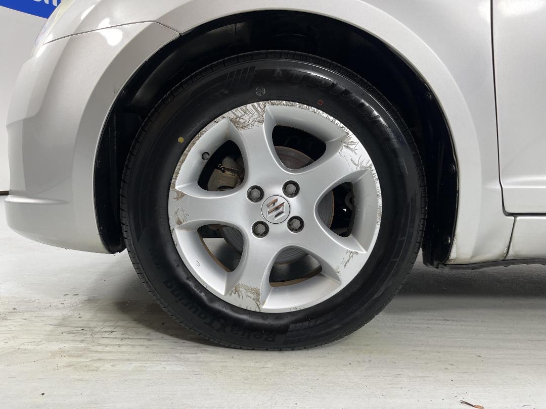 Photo '10' of Suzuki Swift Photo '10' of Suzuki Swift