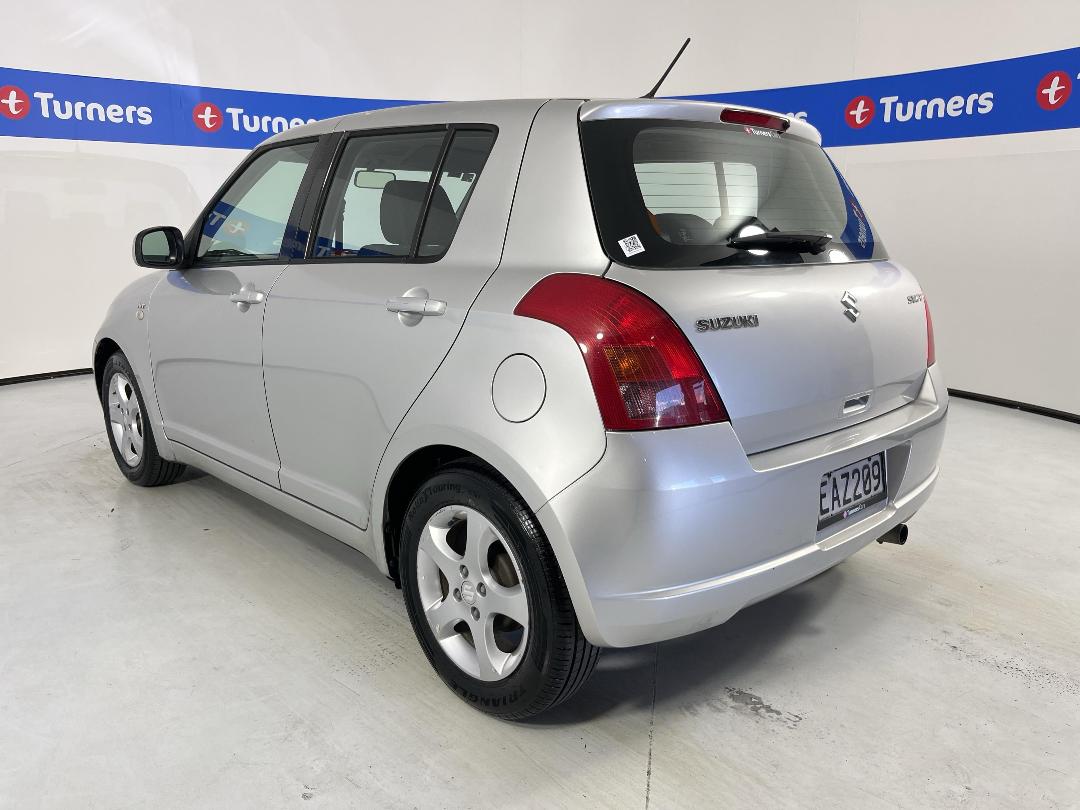 Photo '5' of Suzuki Swift Photo '5' of Suzuki Swift