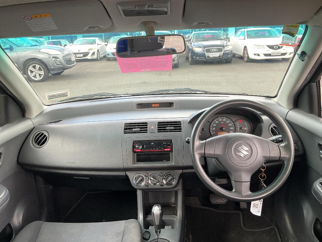 Photo '10' of Suzuki Swift