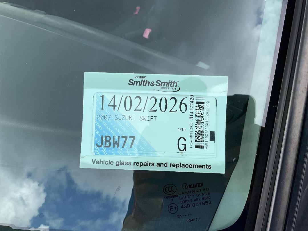 Photo '12' of Suzuki Swift