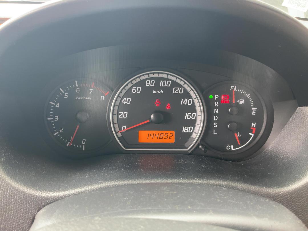 Photo '23' of Suzuki Swift