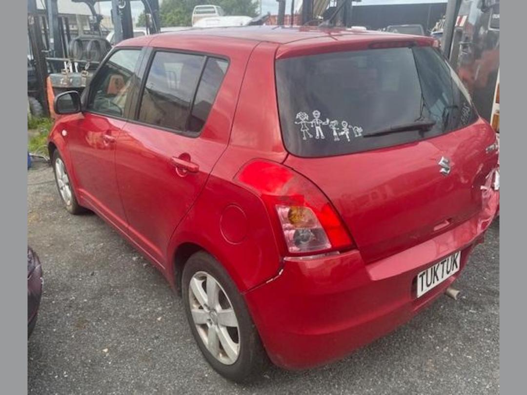 Photo '6' of Suzuki Swift