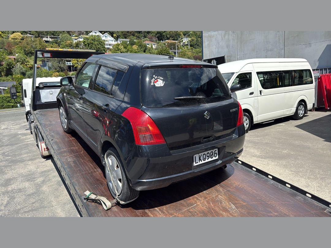 Photo '4' of Suzuki Swift