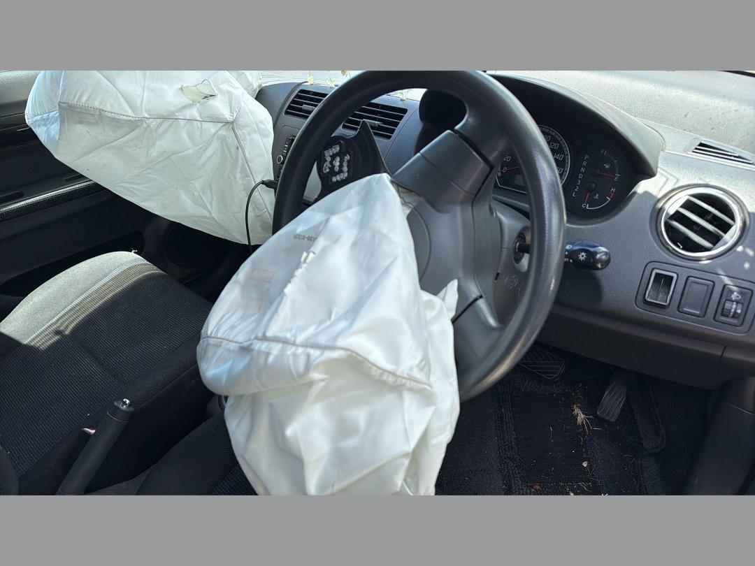 Photo '6' of Suzuki Swift