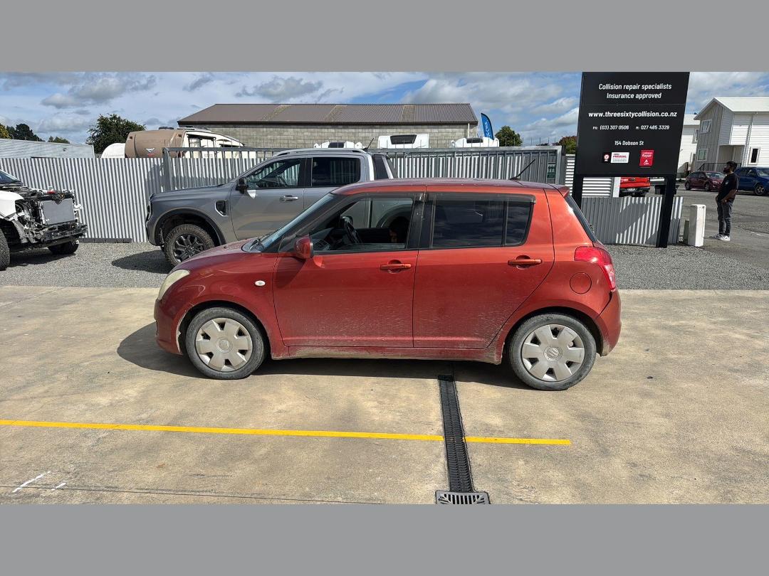 Photo '5' of Suzuki Swift