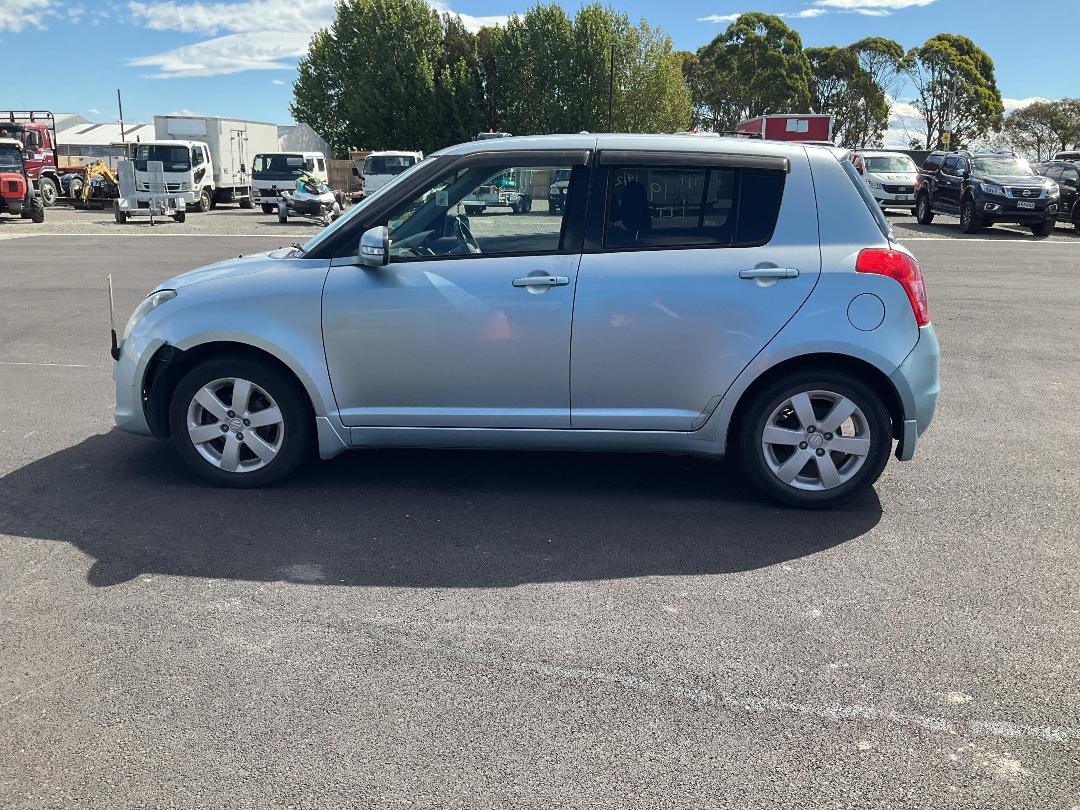 Photo '6' of Suzuki Swift