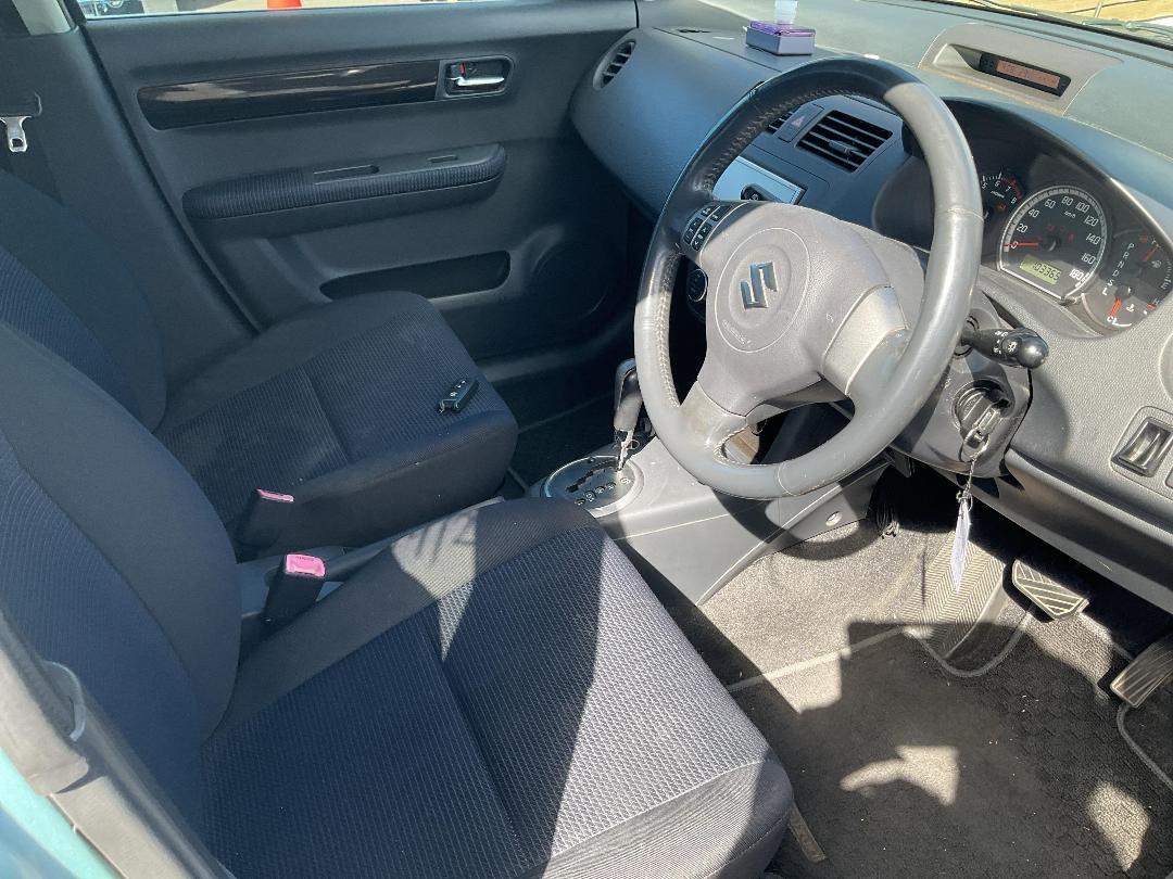 Photo '10' of Suzuki Swift