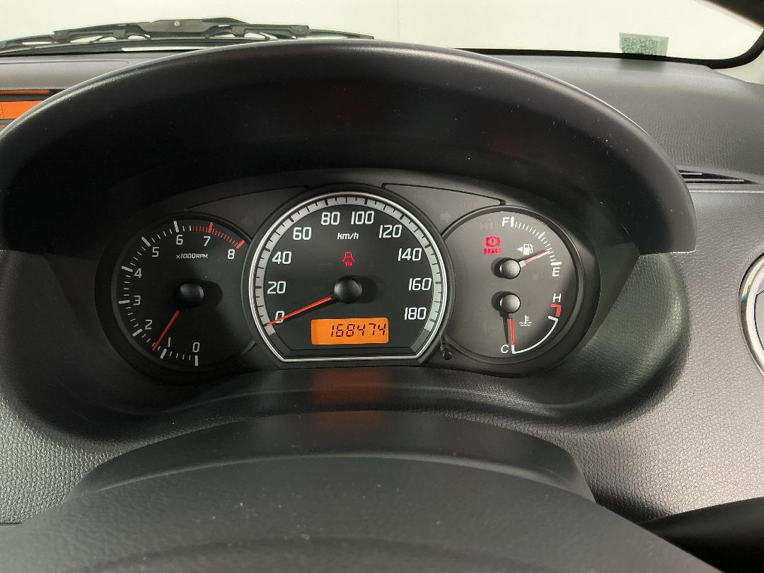 Photo '21' of Suzuki Swift Photo '21' of Suzuki Swift