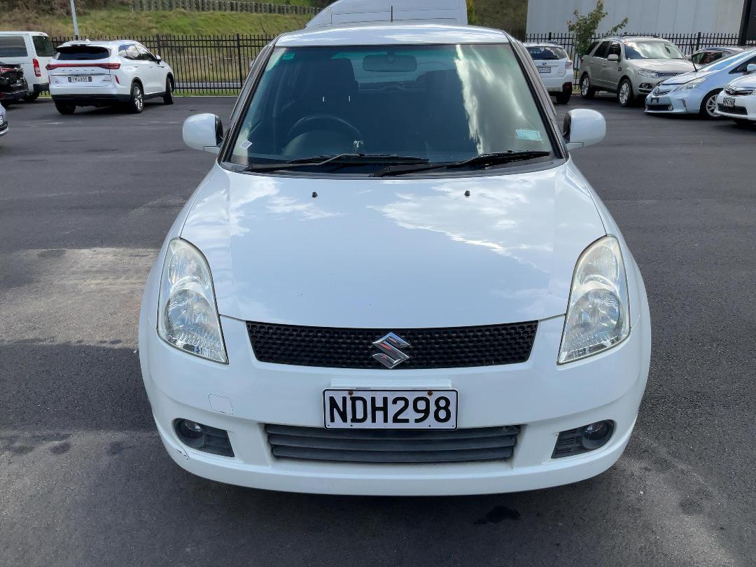 Photo '2' of Suzuki Swift