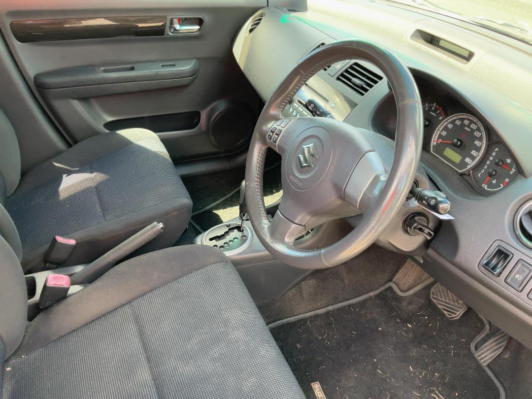 Photo '14' of Suzuki Swift