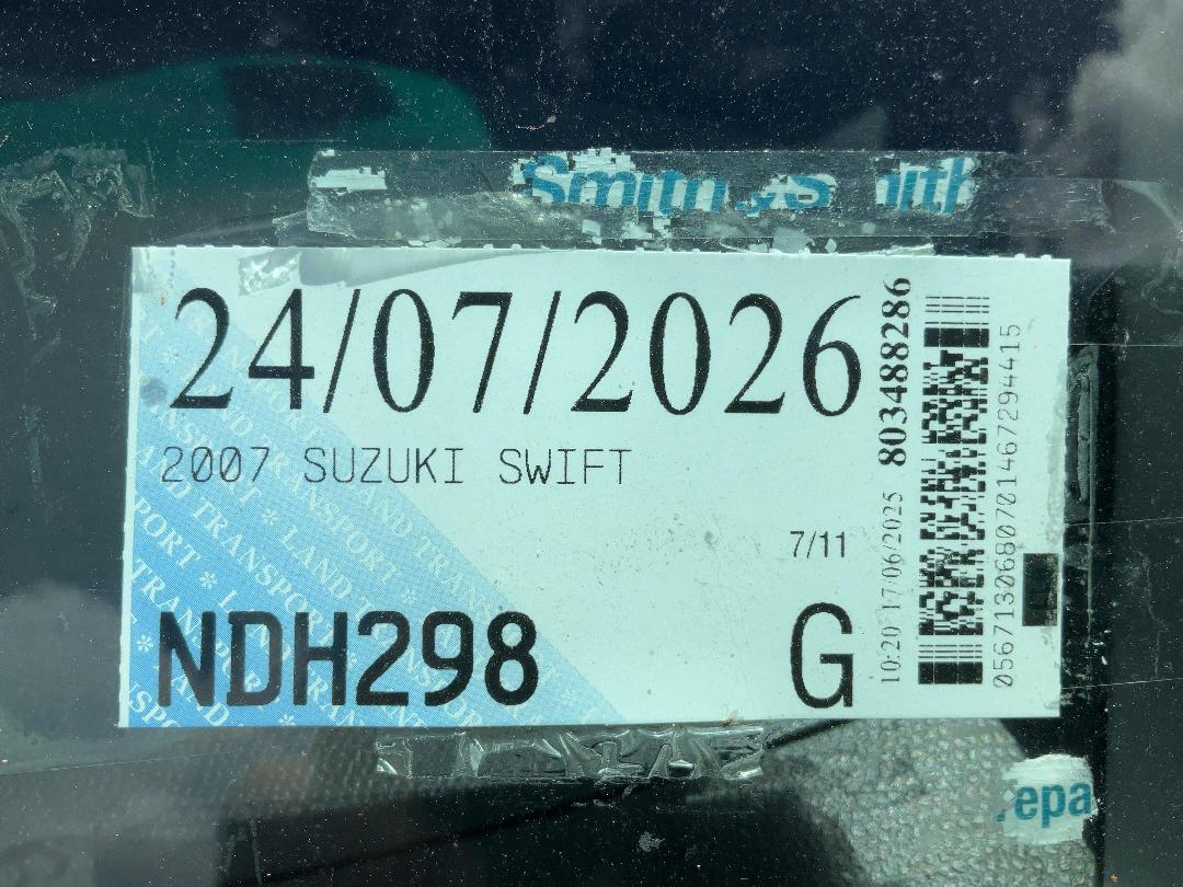 Photo '21' of Suzuki Swift