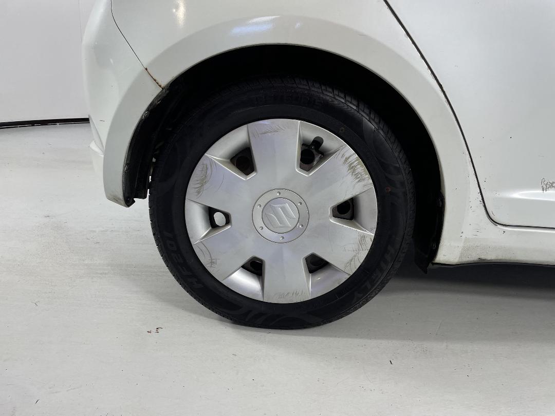 Photo '12' of Suzuki Swift Photo '12' of Suzuki Swift