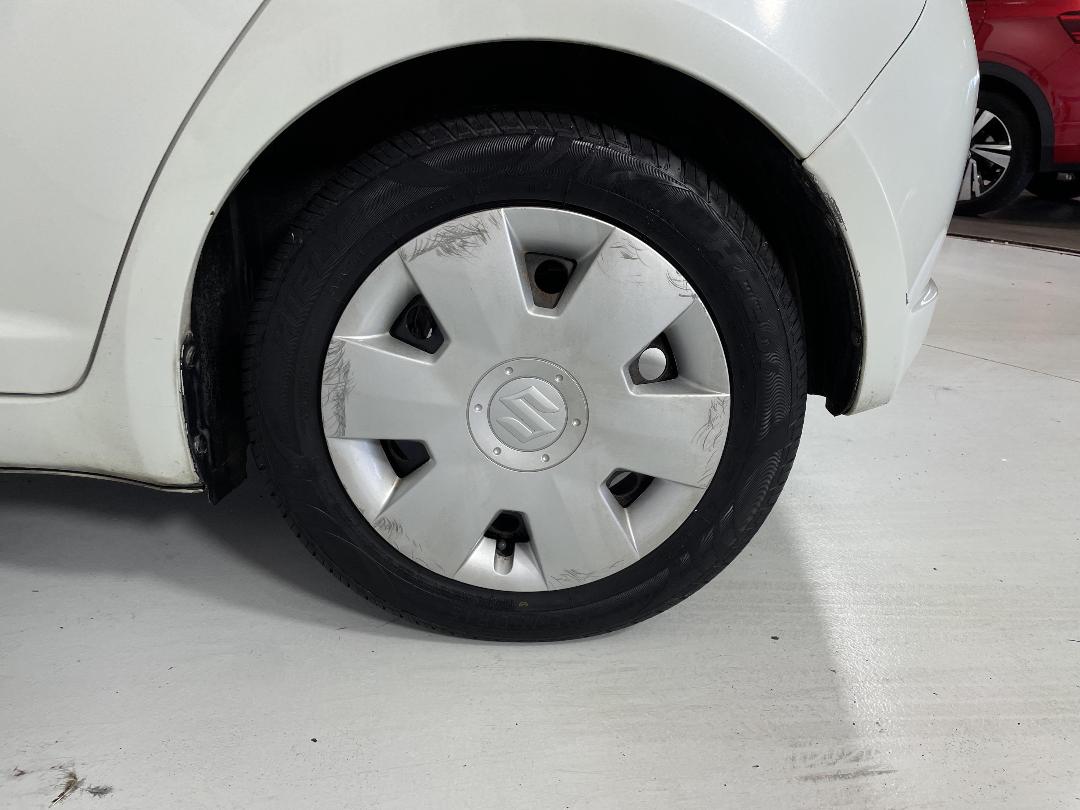 Photo '11' of Suzuki Swift Photo '11' of Suzuki Swift