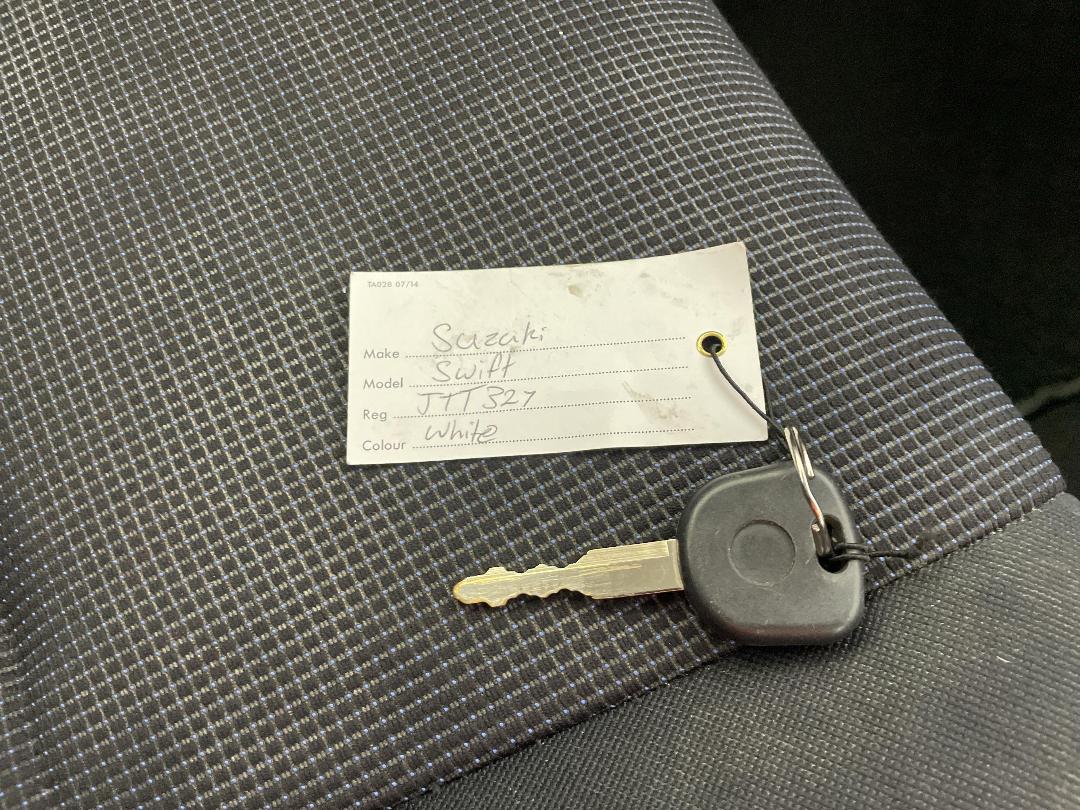 Photo '22' of Suzuki Swift Photo '22' of Suzuki Swift