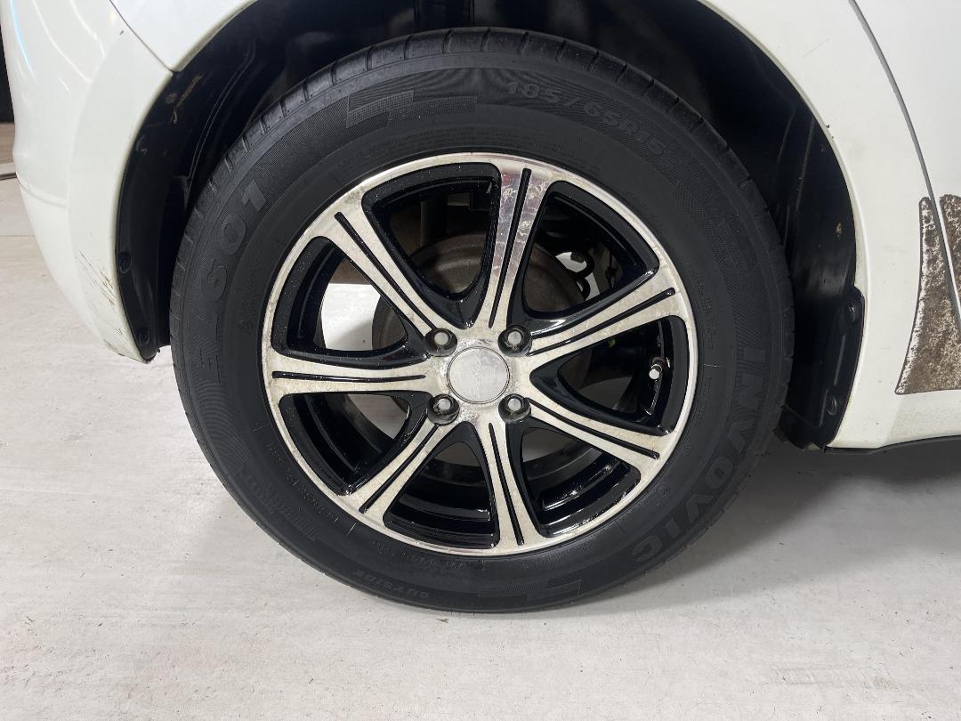 Photo '12' of Suzuki Swift