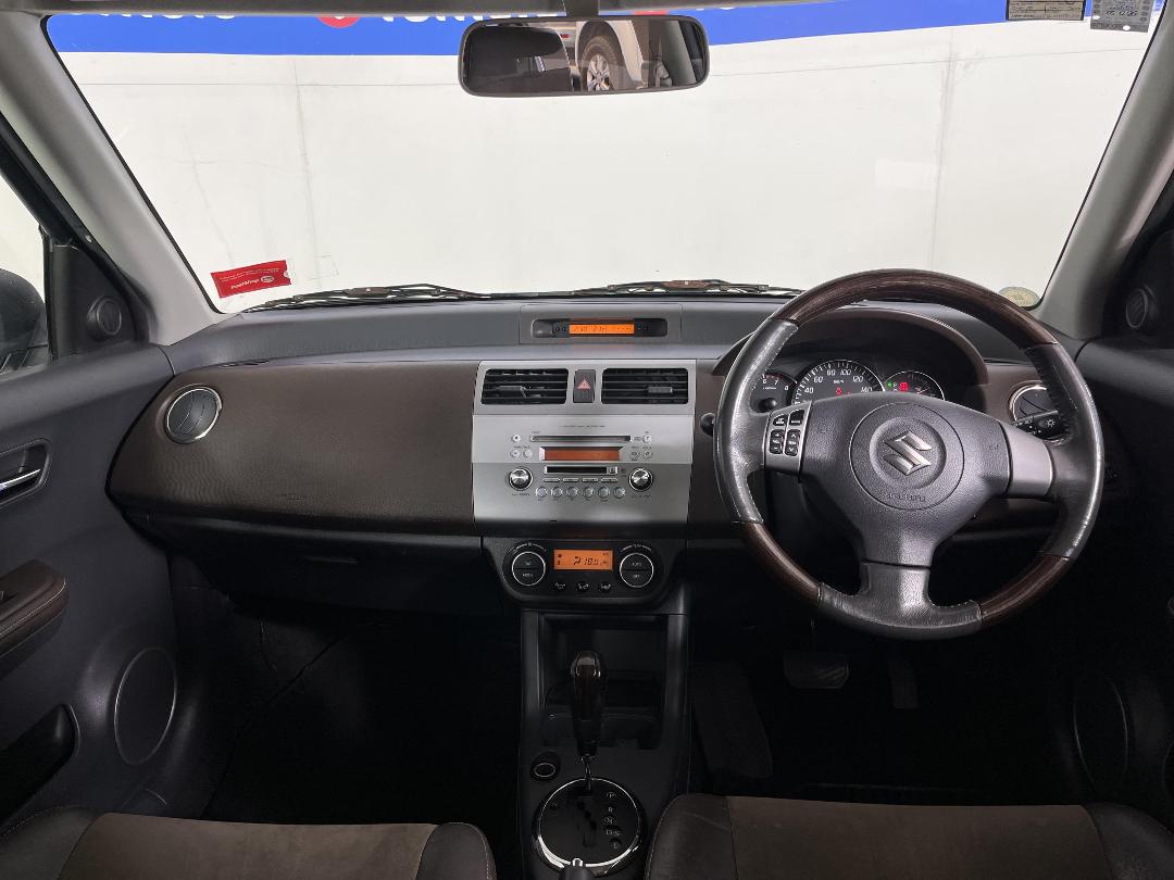 Photo '17' of Suzuki Swift