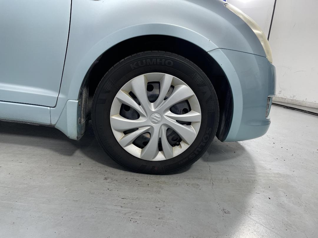 Photo '9' of Suzuki Swift