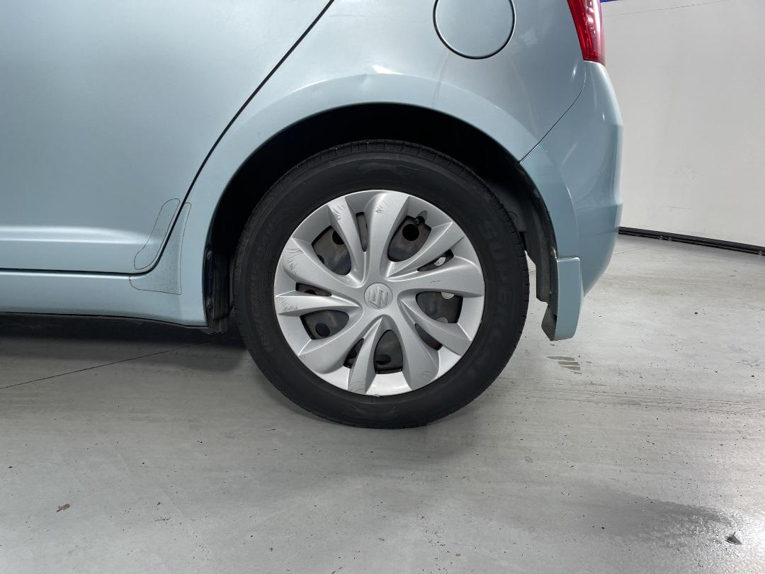 Photo '11' of Suzuki Swift