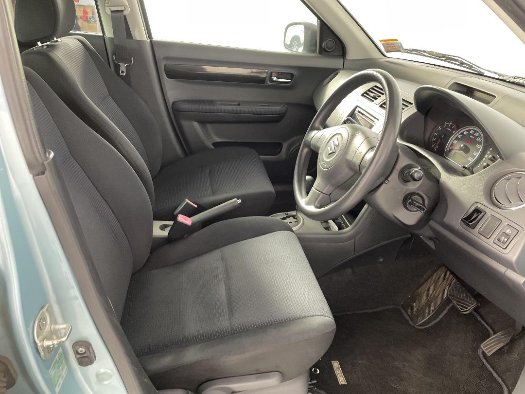 Photo '16' of Suzuki Swift