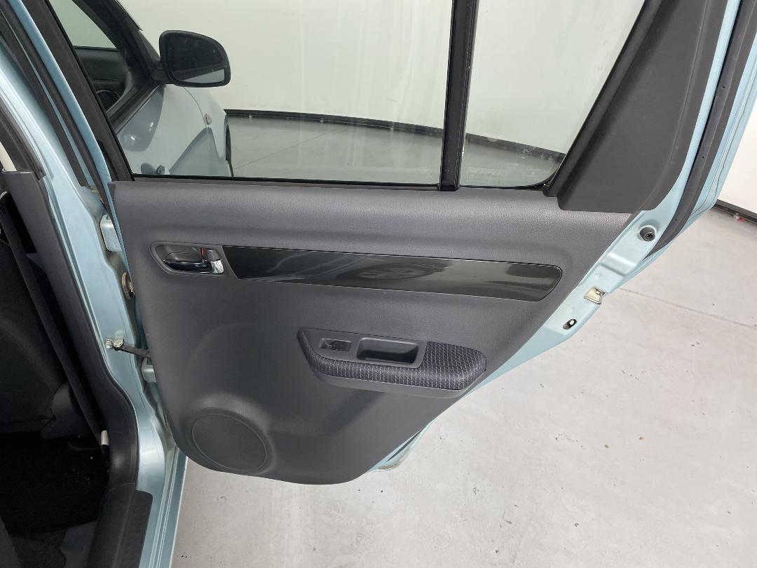 Photo '19' of Suzuki Swift